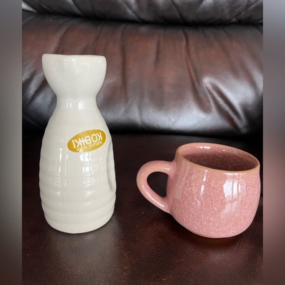 Japanese ceramic wine pot and tee mug bundle - Picture 4 of 8